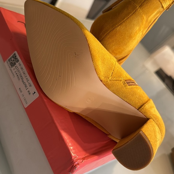 Yellow boots - size 6 - Picture 7 of 9